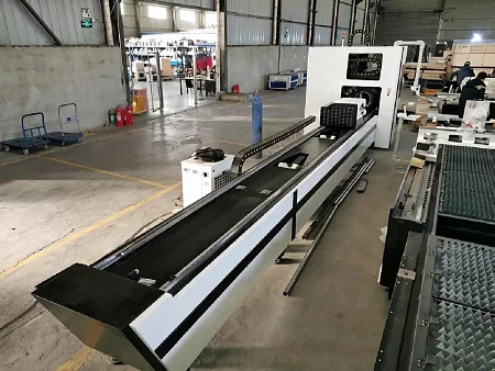 Лазерный труборез SFL-6024T 1500 Вт | СИСТЕМА ПОДАЧИ ТЕХНИЧЕСКИХ ГАЗОВ